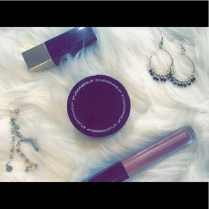 StudioMakeup Luminous Loose Blush